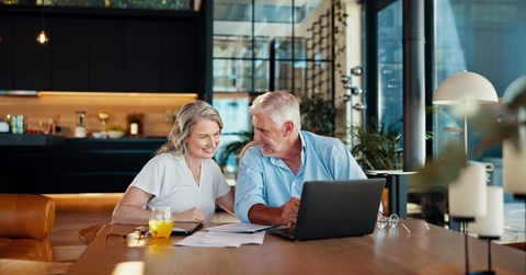 couple at home for social security benefits