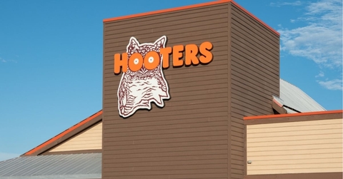 Hooters Restaurant