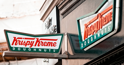 krispy kreme doughnuts sign