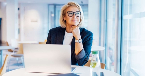 female entrepreneur working remotely