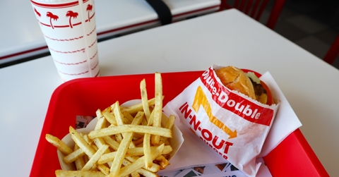 inside of in n out burger restaurant